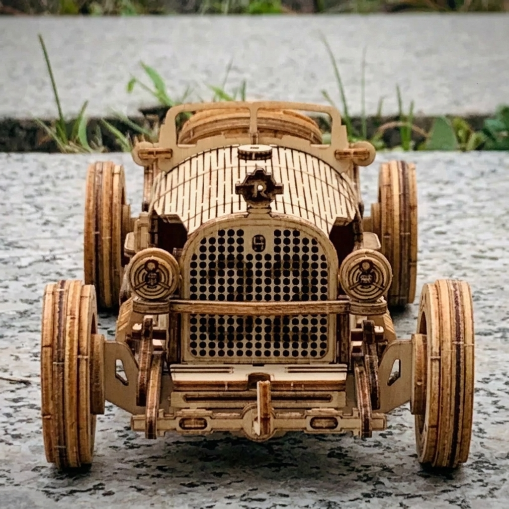 Maquette voiture de course ancienne