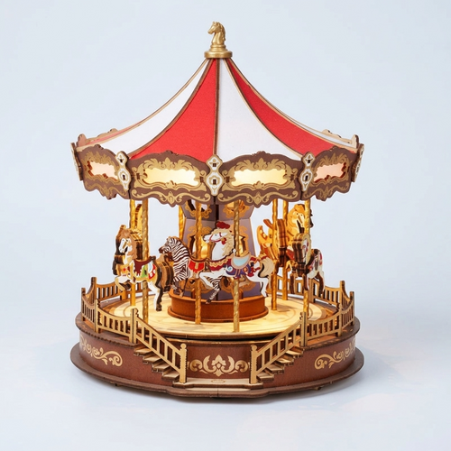 Carrousel en bois maquette